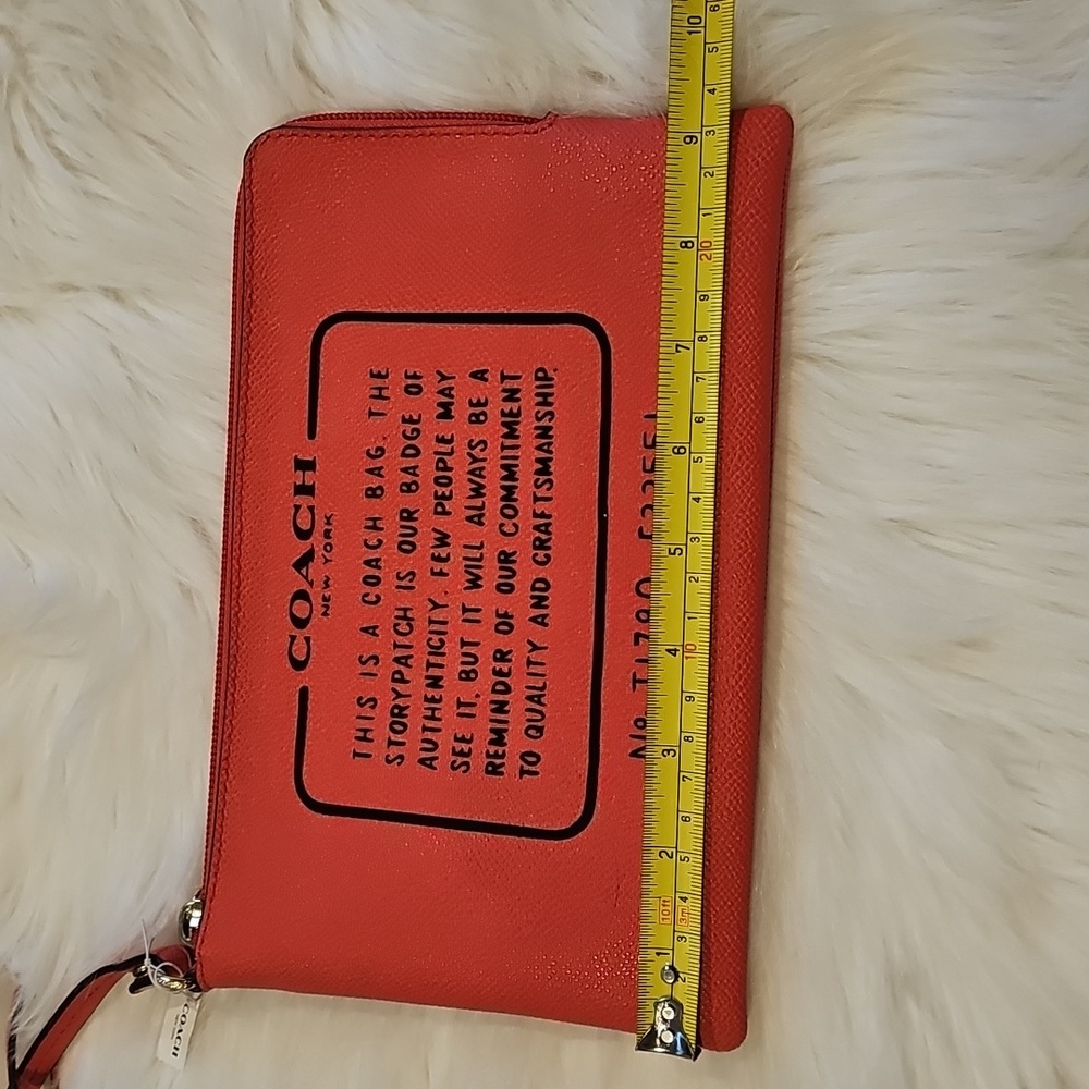 NWT Coach City Wristlet Pouch - Picture 10 of 11
